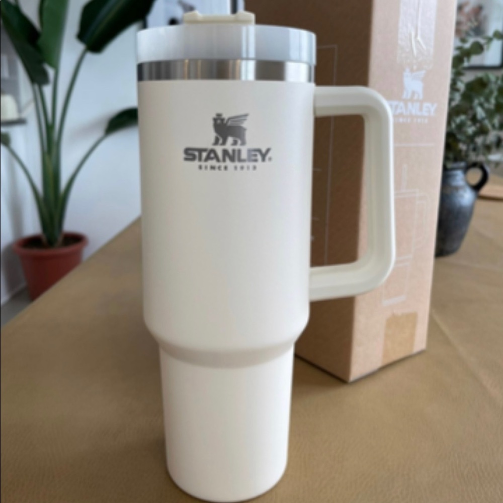 Stanley Adventure Quencher Tumbler in cream color
